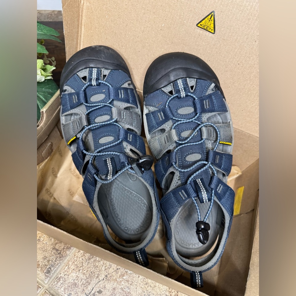 Men’s Keen Newport H2 Hiking Sandals - Picture 3 of 16